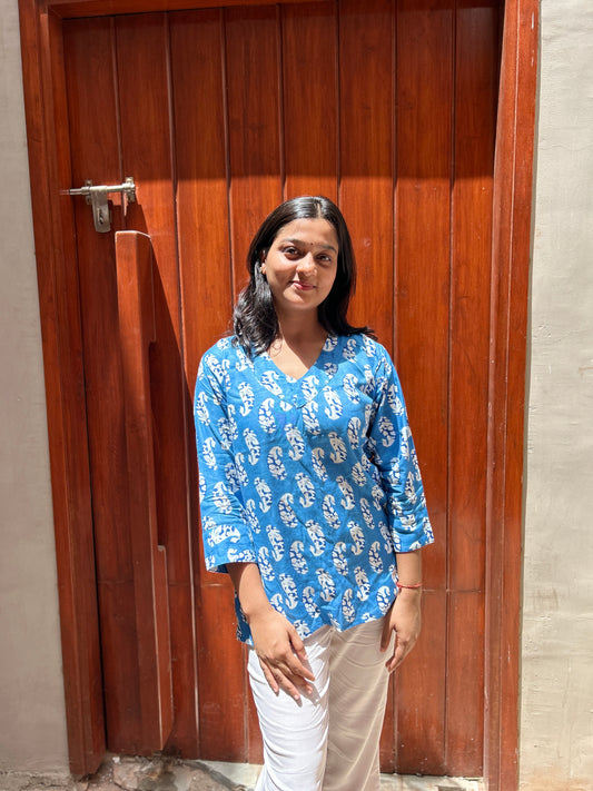 Casual Elegance: Blue Floral Rayon Kurti Top